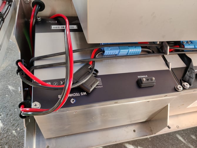 Lithium 2022 mit Powerbank Detail links